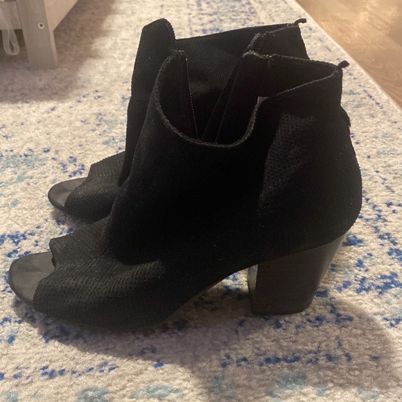 Old Navy Black Open-toe Booties Size 8 - Picture 5 of 6